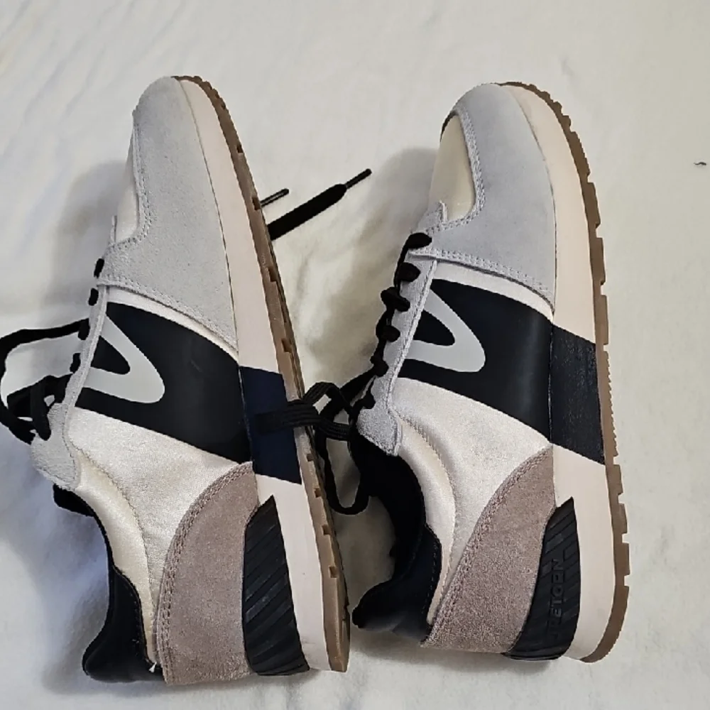 Tretorn Black and Cream Women's Sneakers - Picture 6 of 7